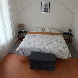 Privee A Arcueil - Appartement